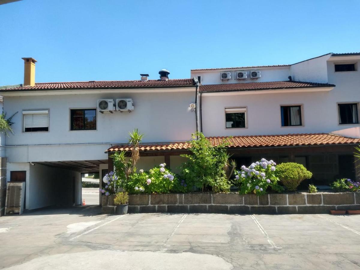 维拉·雷阿尔 Residencial Montanhes酒店 外观 照片